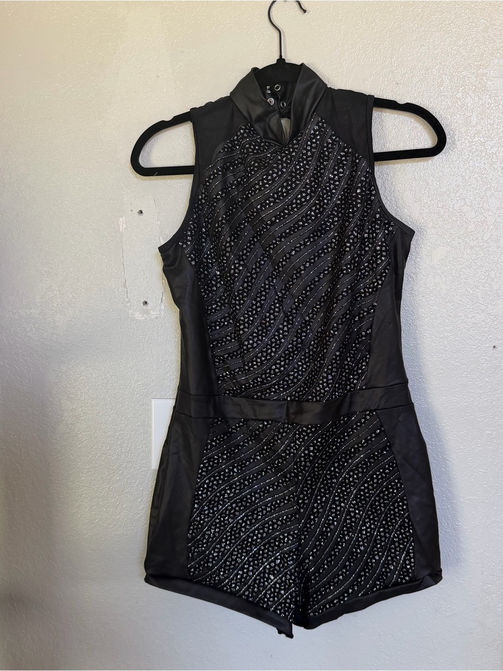 Black Sleeveless Bodycon Dance Costume